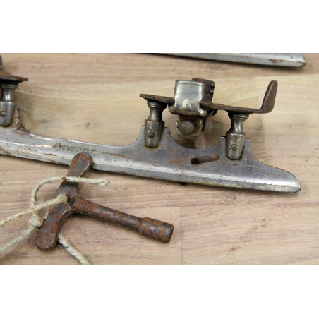 Patins à Glace Anciens En Bois Et Métal - Décoration De Noël, Occasion, Allemagne